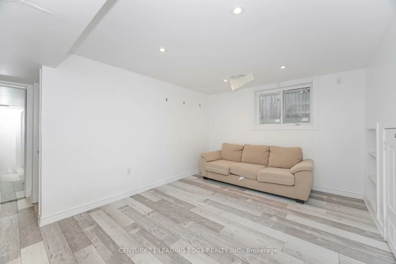 138, Alexander, Gorham-College Manor, Newmarket