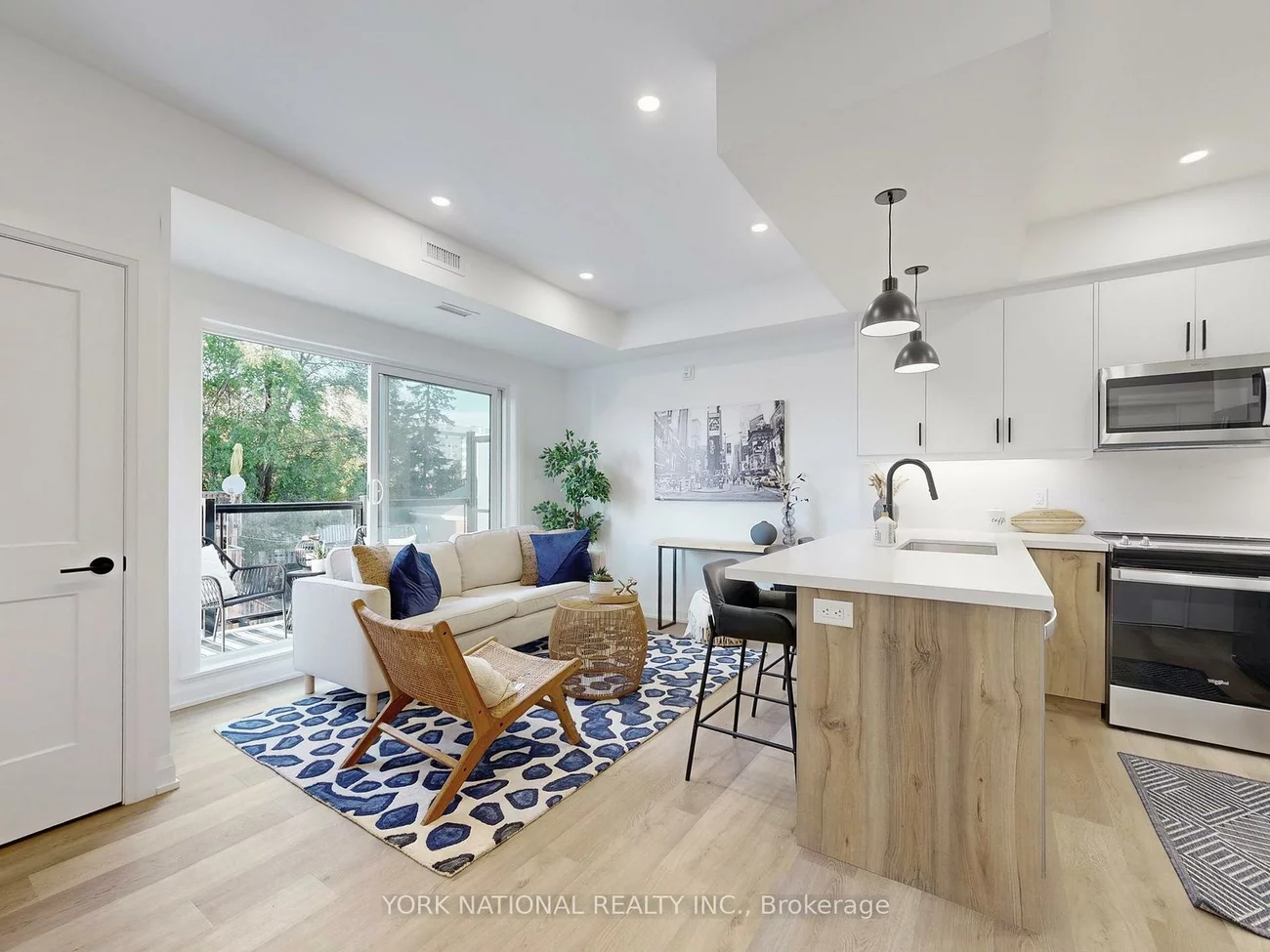 49, Charles, Central Newmarket, Newmarket
