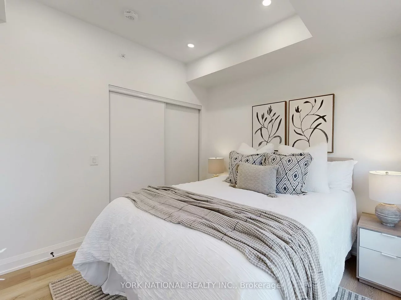 49, Charles, Central Newmarket, Newmarket