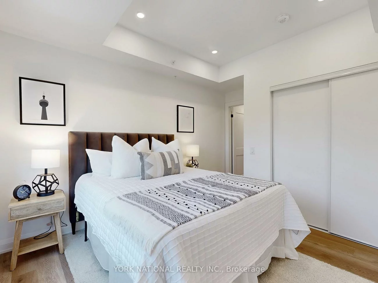 49, Charles, Central Newmarket, Newmarket