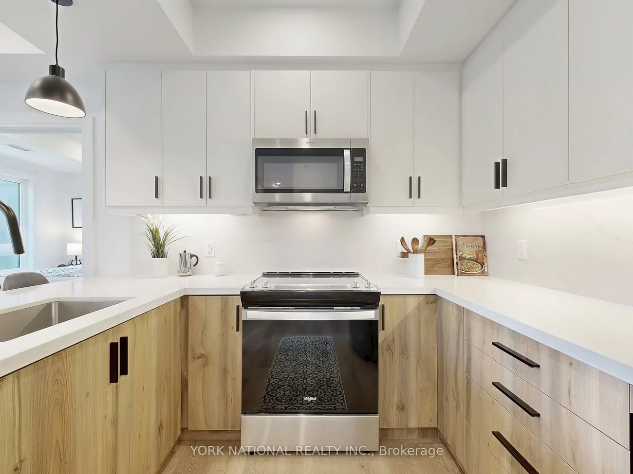 49, Charles, Central Newmarket, Newmarket