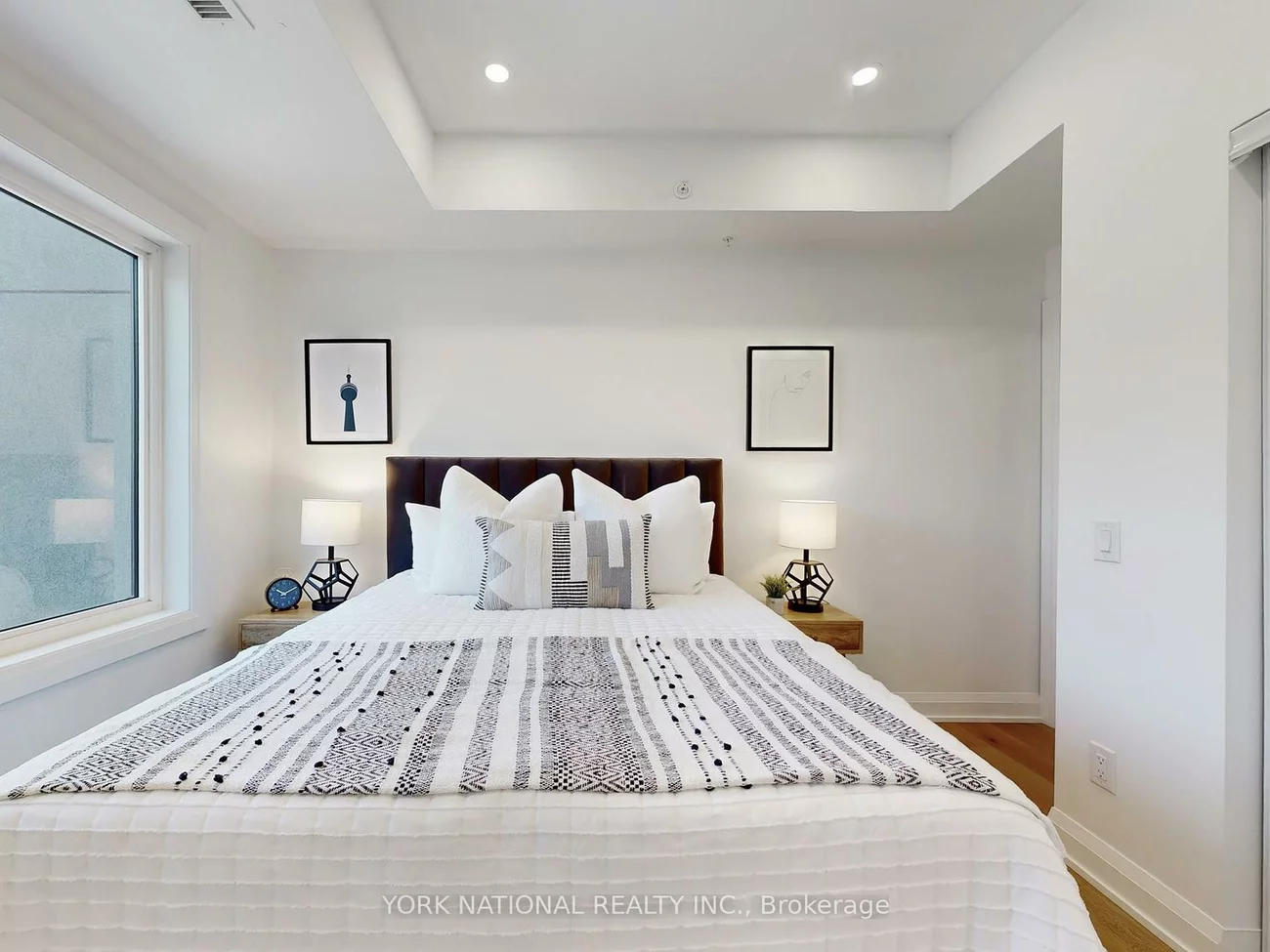 49, Charles, Central Newmarket, Newmarket