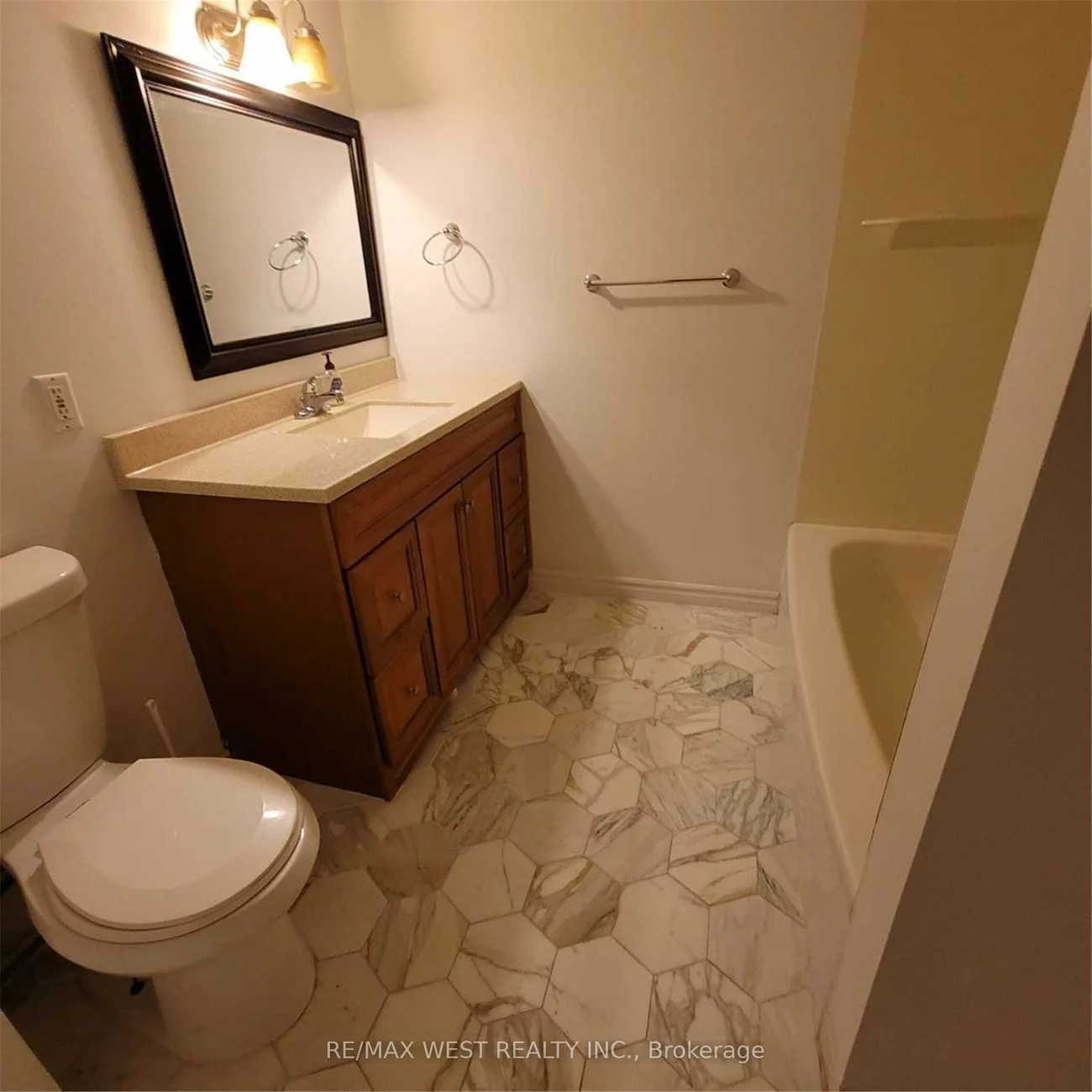 249, Hodgson, Central Newmarket, Newmarket