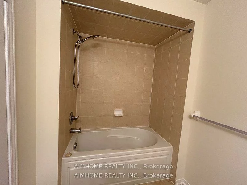 1255, Blencowe, Stonehaven-Wyndham, Newmarket