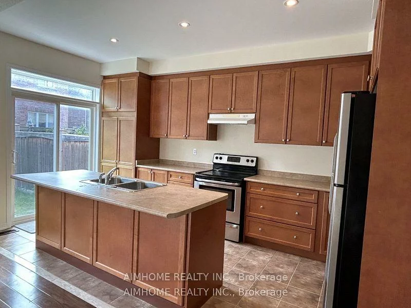 1255, Blencowe, Stonehaven-Wyndham, Newmarket