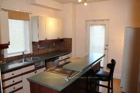 450, Botsford, Central Newmarket, Newmarket