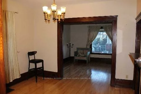 450, Botsford, Central Newmarket, Newmarket