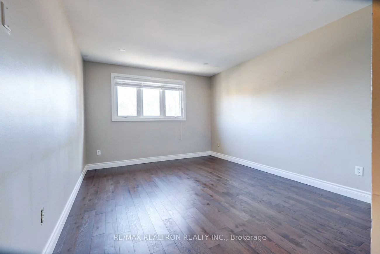 372, Dixon, Central Newmarket, Newmarket