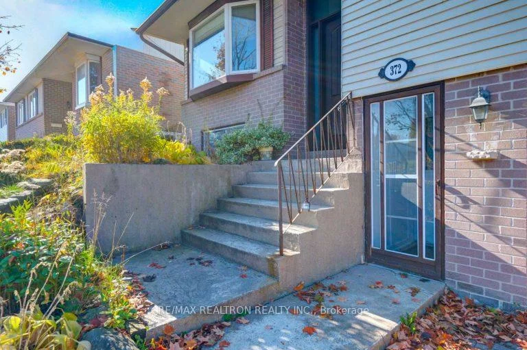 372, Dixon, Central Newmarket, Newmarket