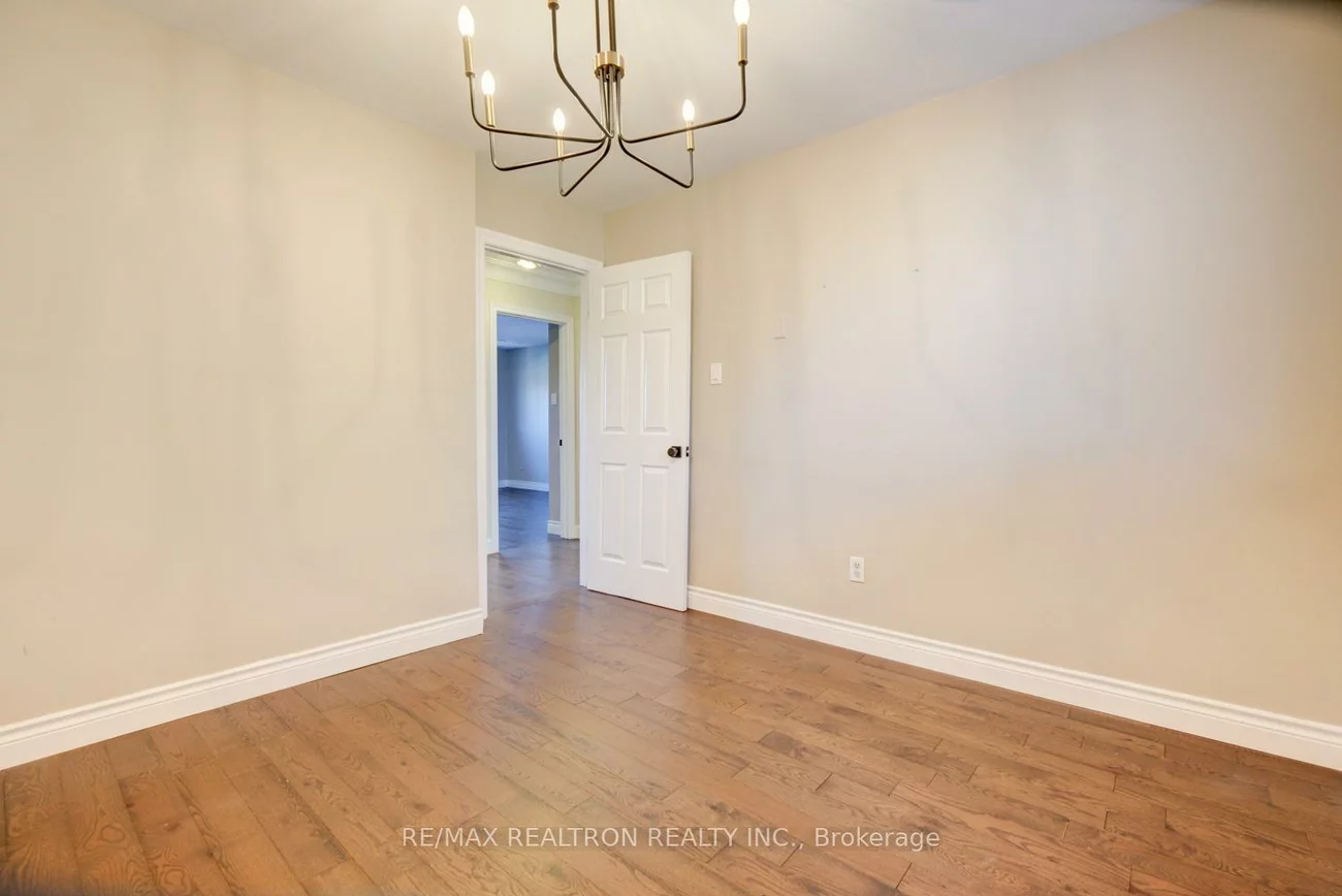 372, Dixon, Central Newmarket, Newmarket