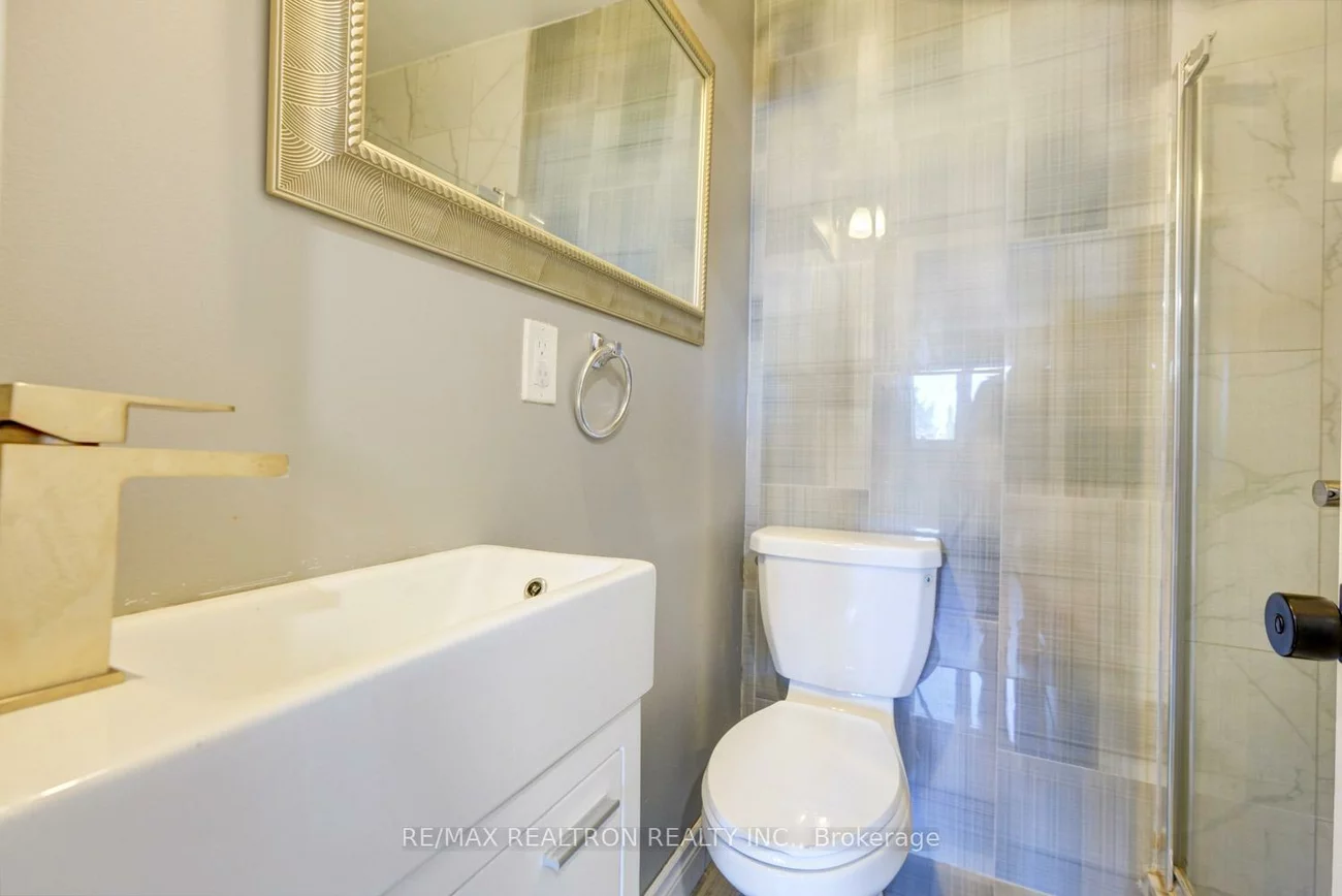 372, Dixon, Central Newmarket, Newmarket