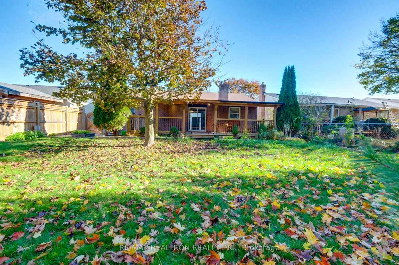 372, Dixon, Central Newmarket, Newmarket