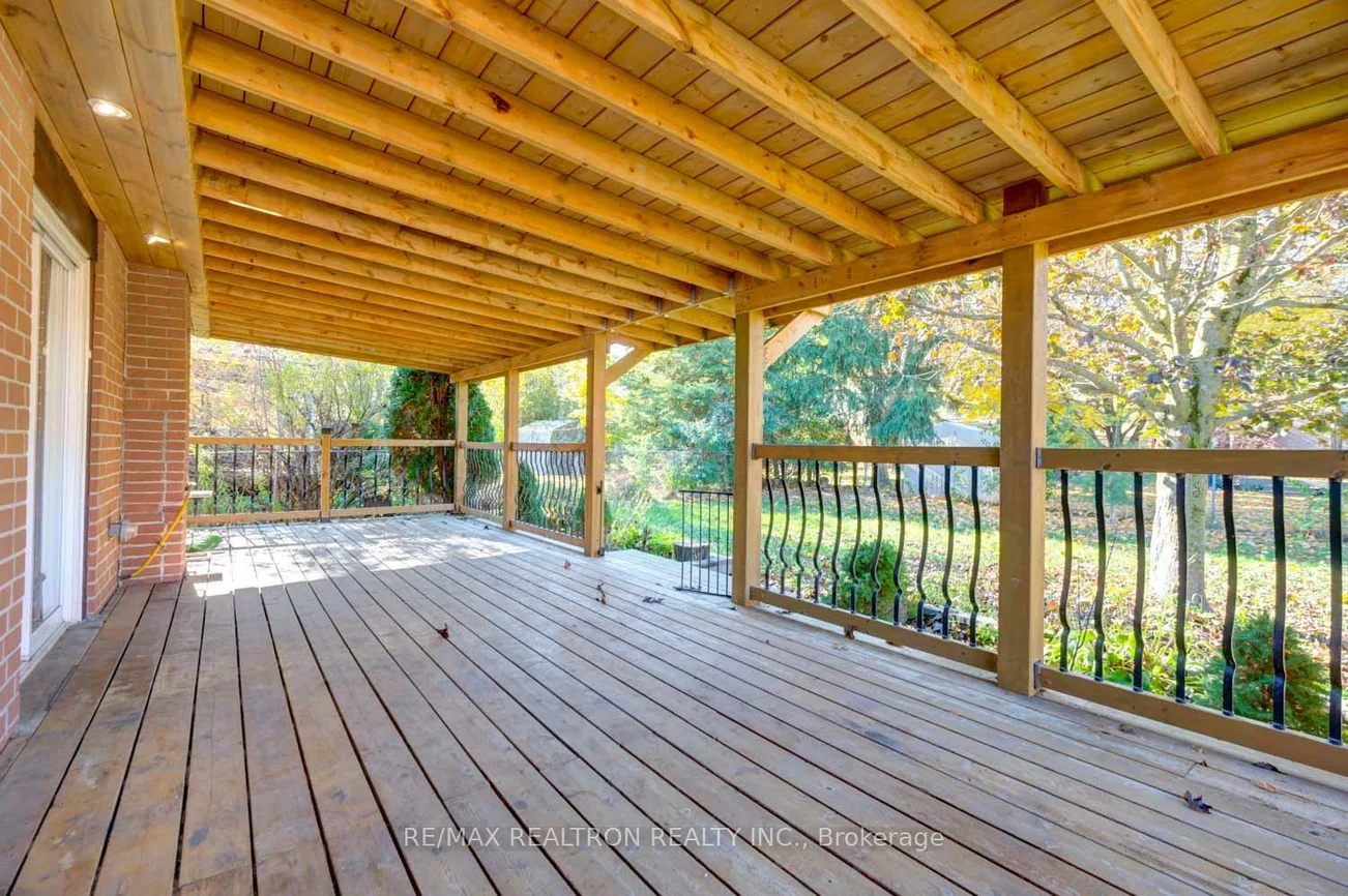 372, Dixon, Central Newmarket, Newmarket