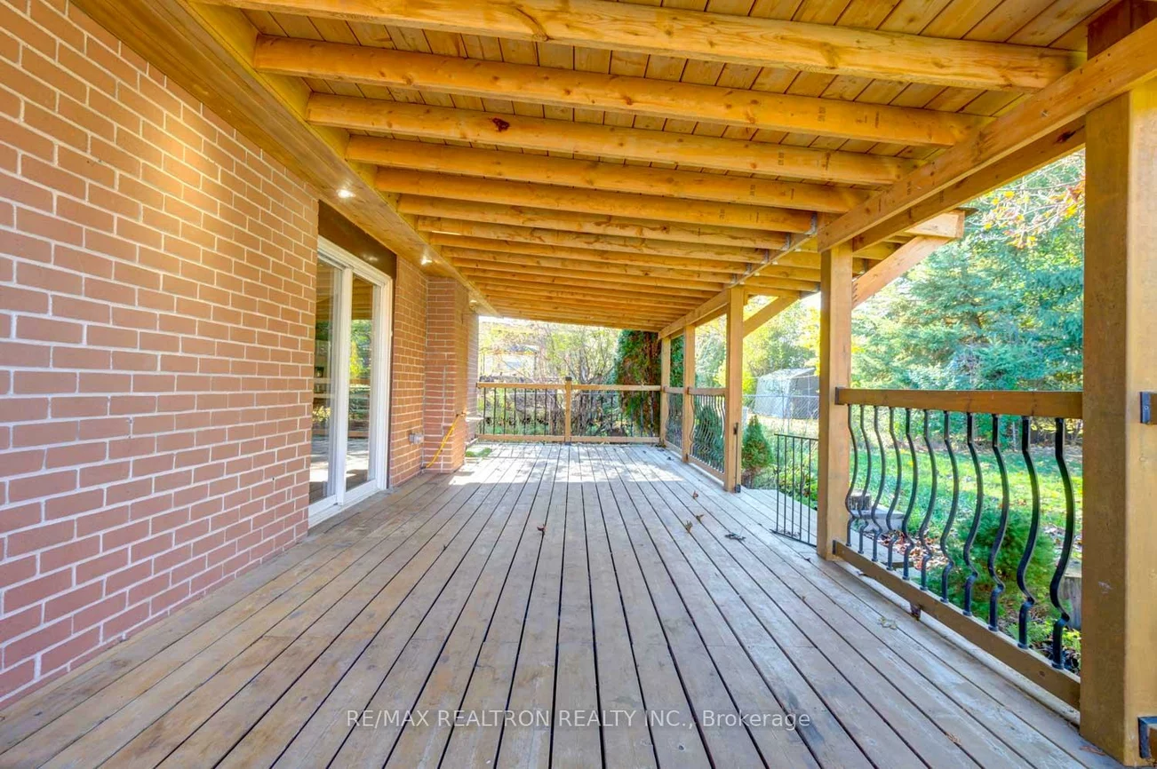 372, Dixon, Central Newmarket, Newmarket