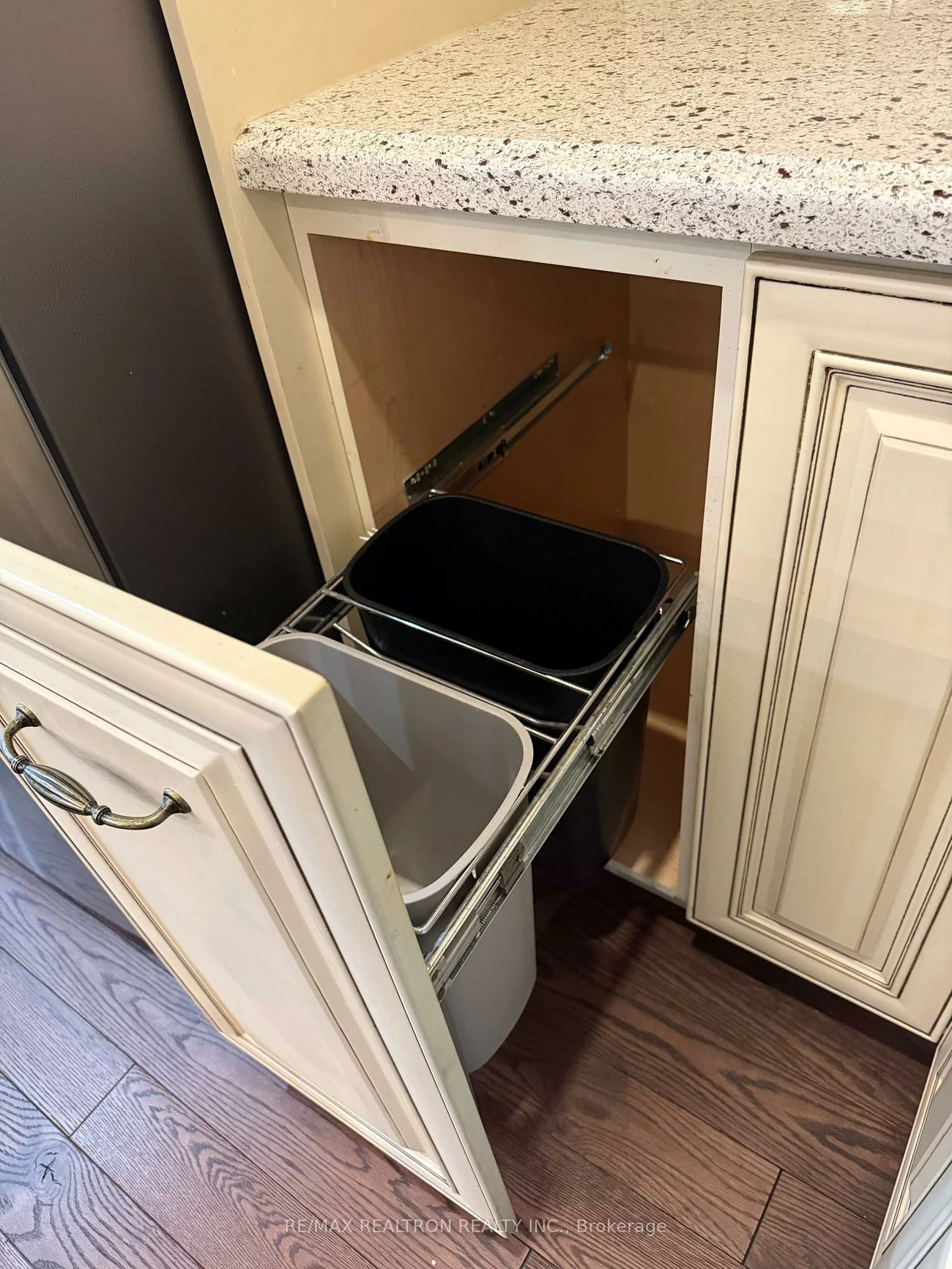 372, Dixon, Central Newmarket, Newmarket