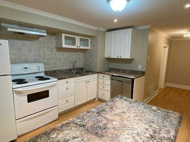 24, Hillview, Bristol-London, Newmarket