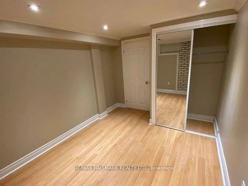 24, Hillview, Bristol-London, Newmarket