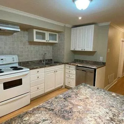 24, Hillview, Bristol-London, Newmarket