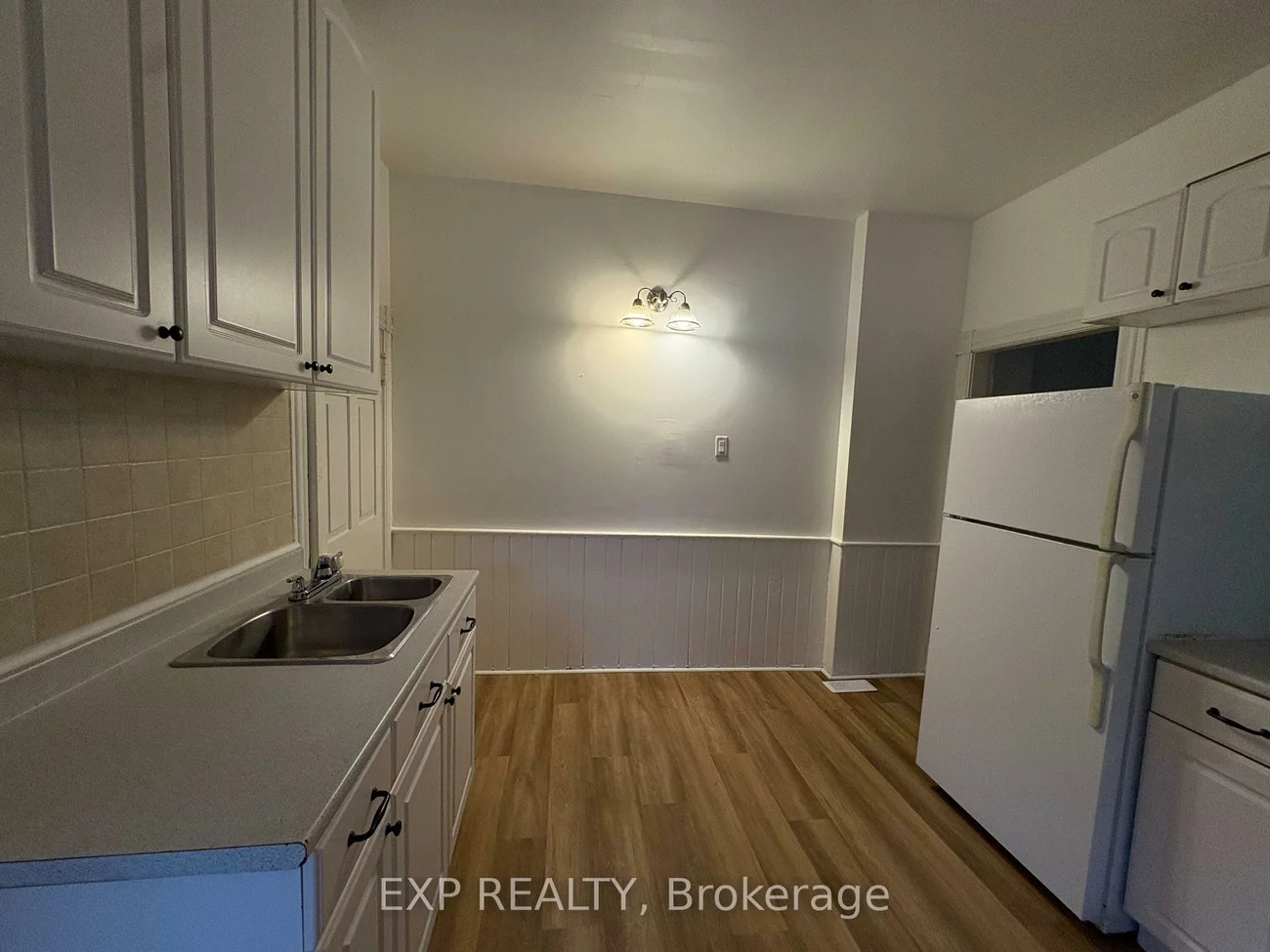 491, Eagle, Central Newmarket, Newmarket