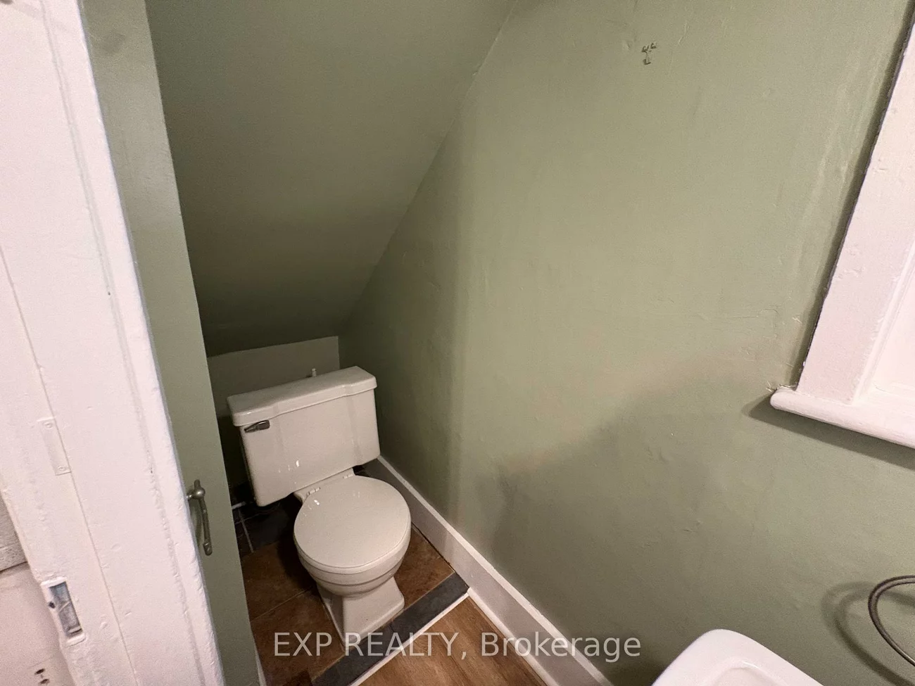 491, Eagle, Central Newmarket, Newmarket