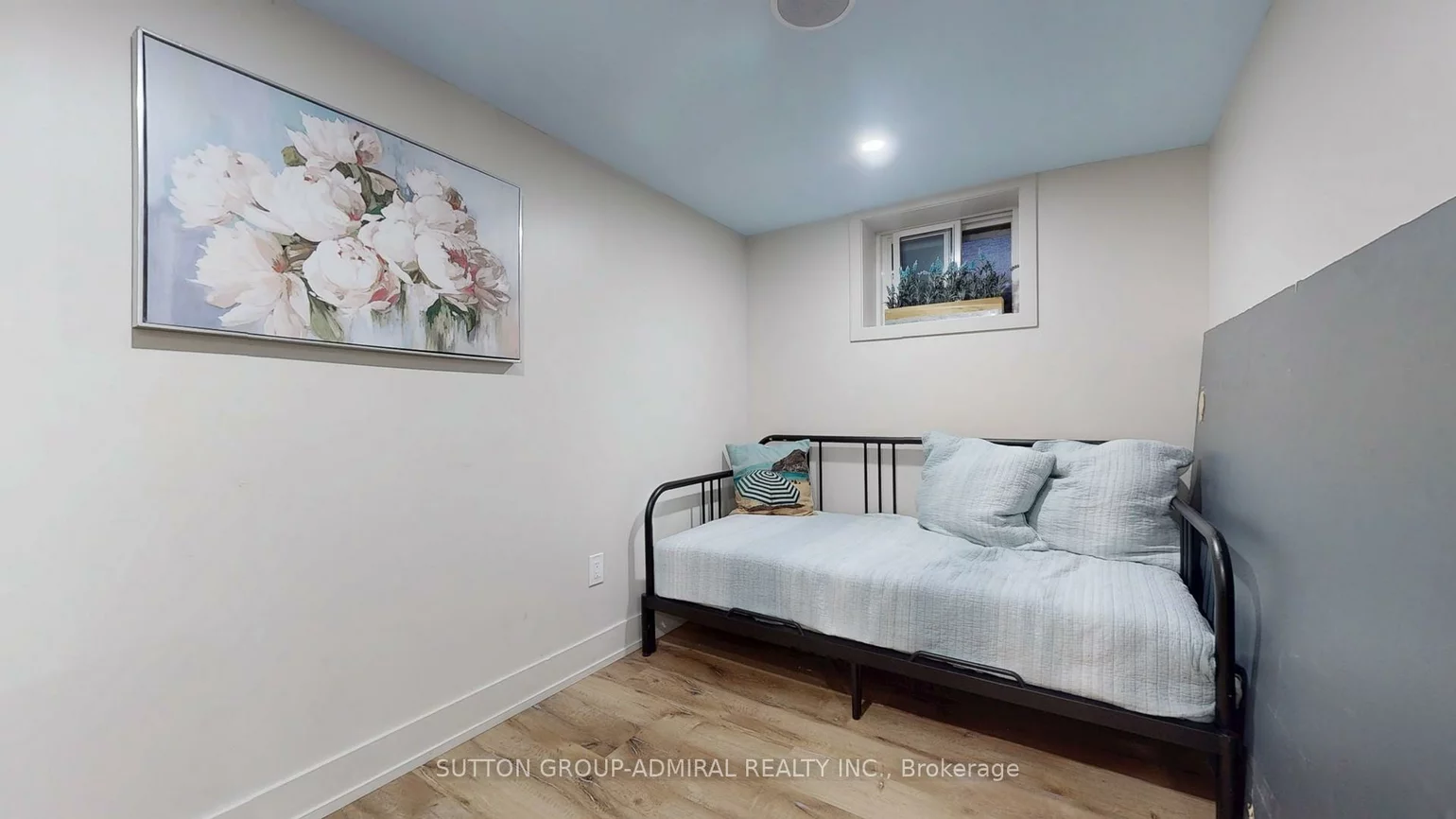 242, Muriel, Central Newmarket, Newmarket