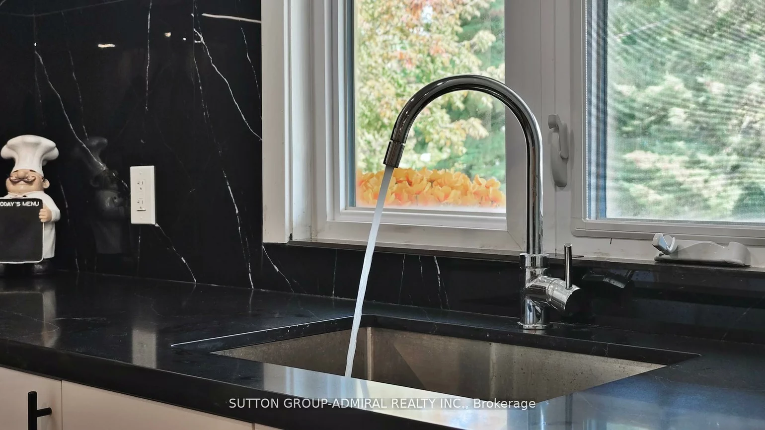 242, Muriel, Central Newmarket, Newmarket