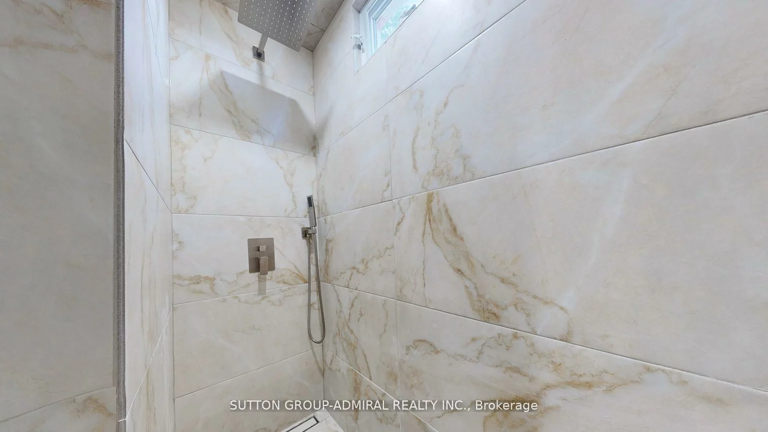 242, Muriel, Central Newmarket, Newmarket