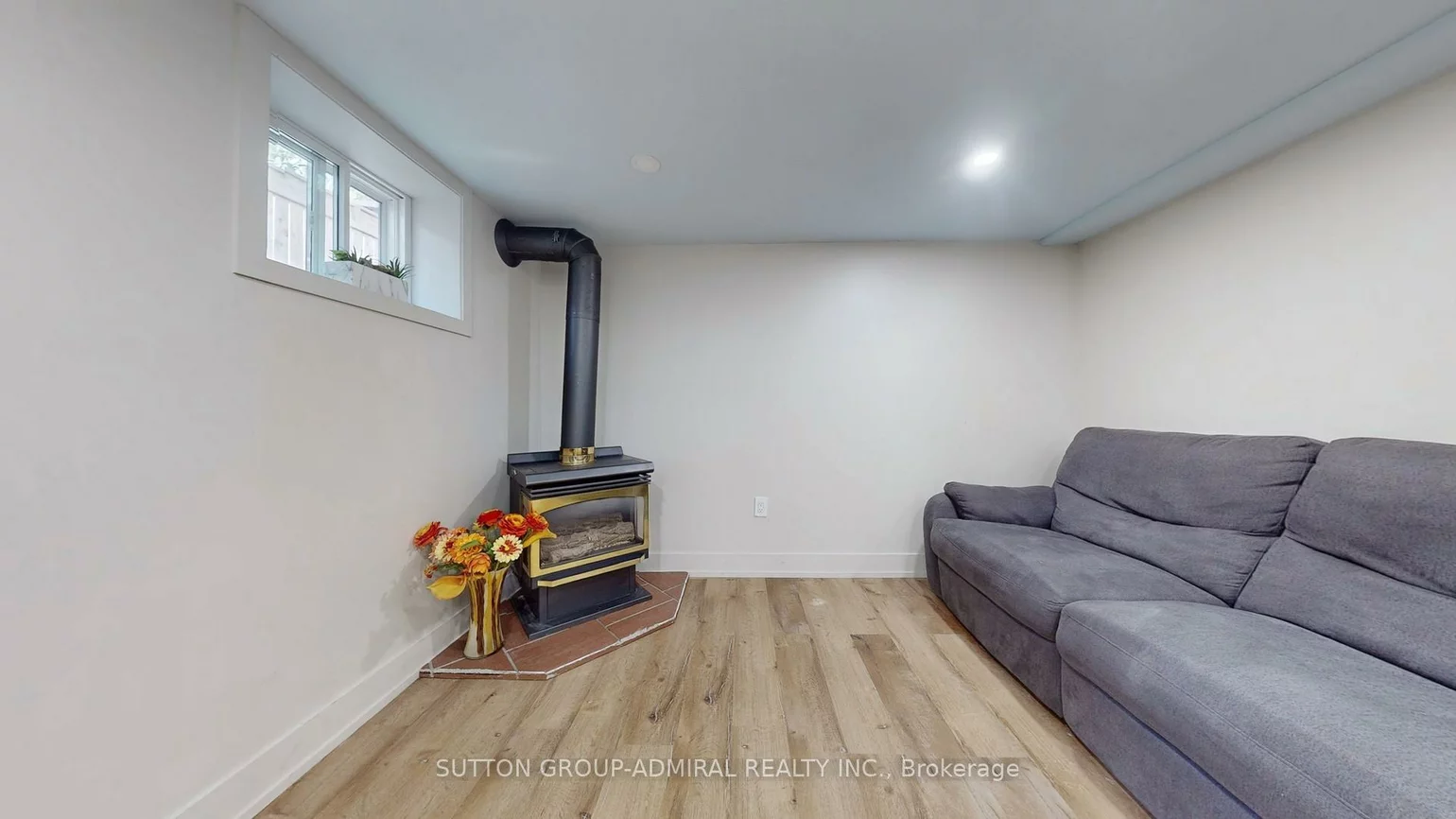 242, Muriel, Central Newmarket, Newmarket