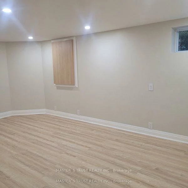 657, Chaleur, Stonehaven-Wyndham, Newmarket