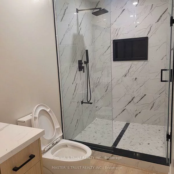 657, Chaleur, Stonehaven-Wyndham, Newmarket