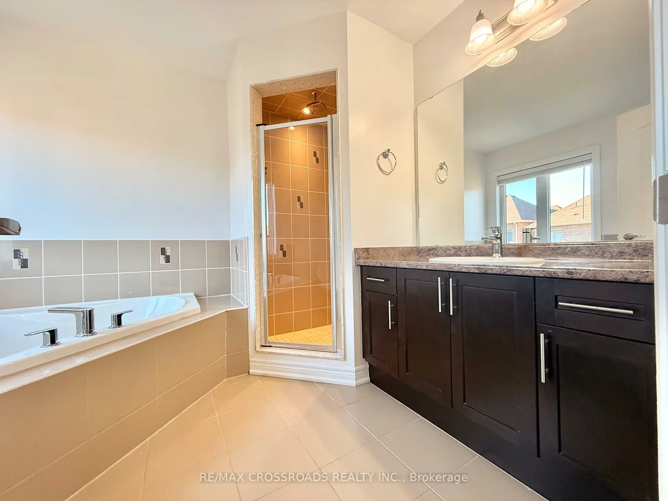 205, Laker, Woodland Hill, Newmarket