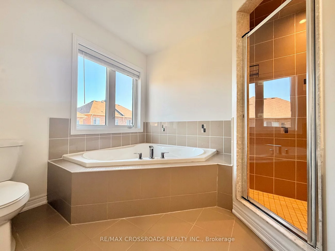 205, Laker, Woodland Hill, Newmarket