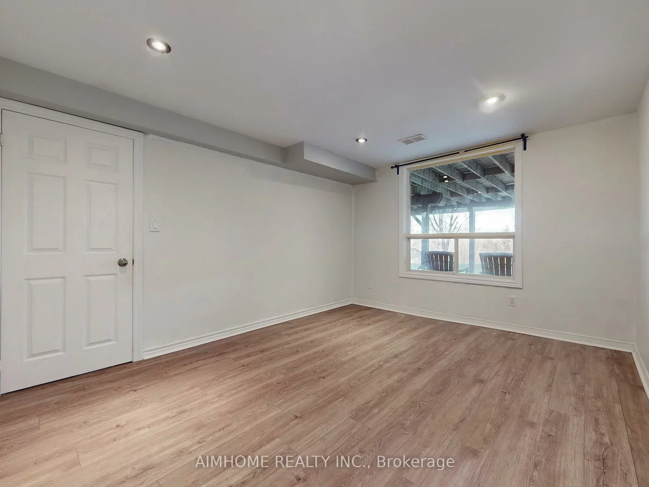 207, Kensit, Armitage, Newmarket