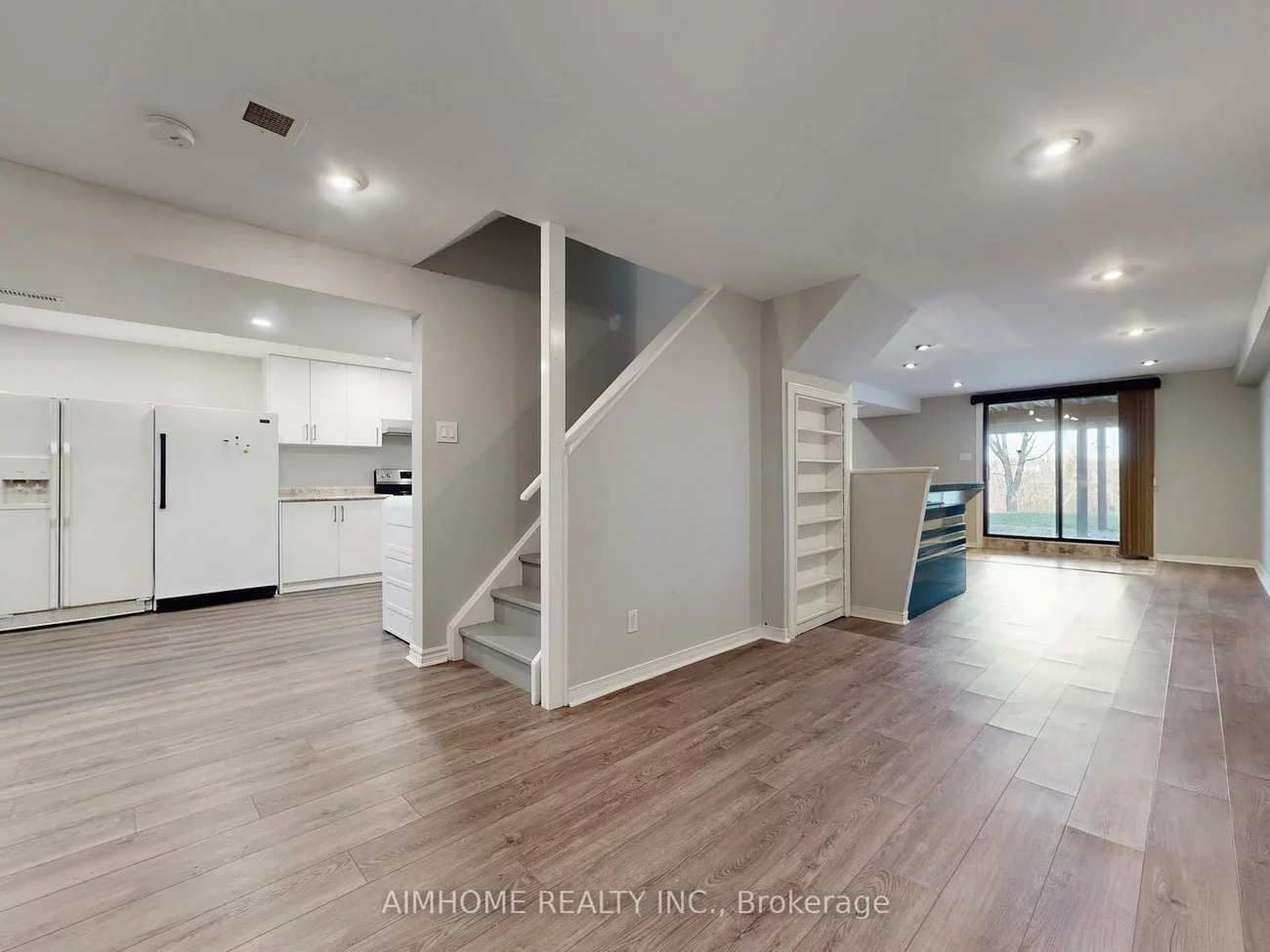 207, Kensit, Armitage, Newmarket