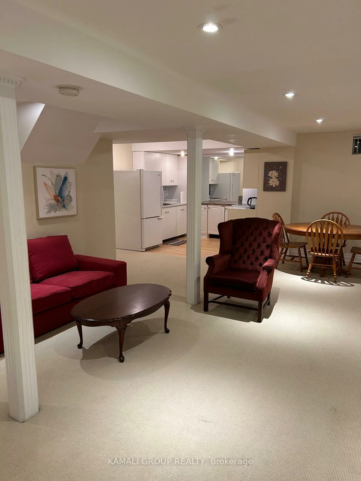 271, Rhodes, Glenway Estates, Newmarket