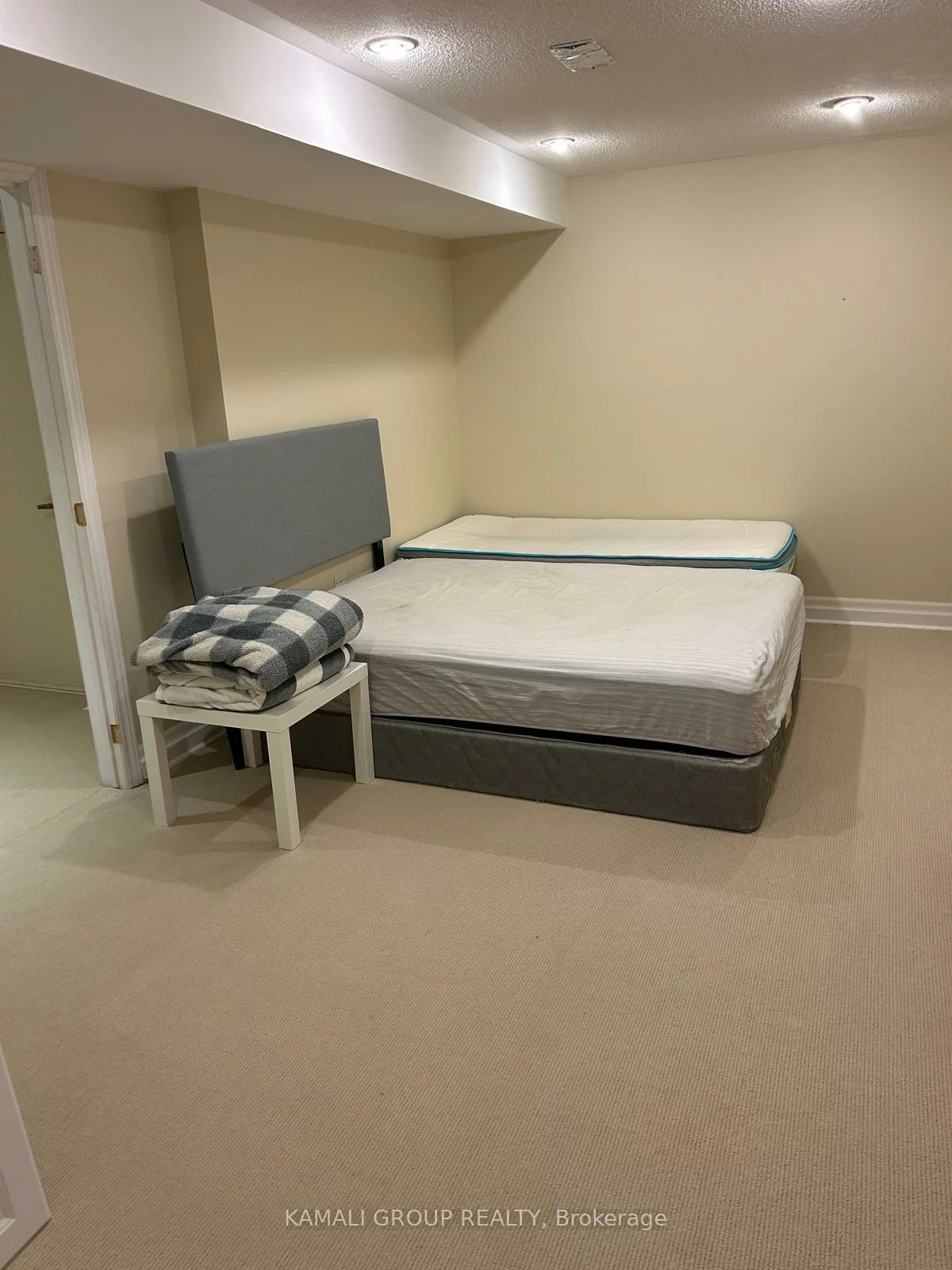 271, Rhodes, Glenway Estates, Newmarket