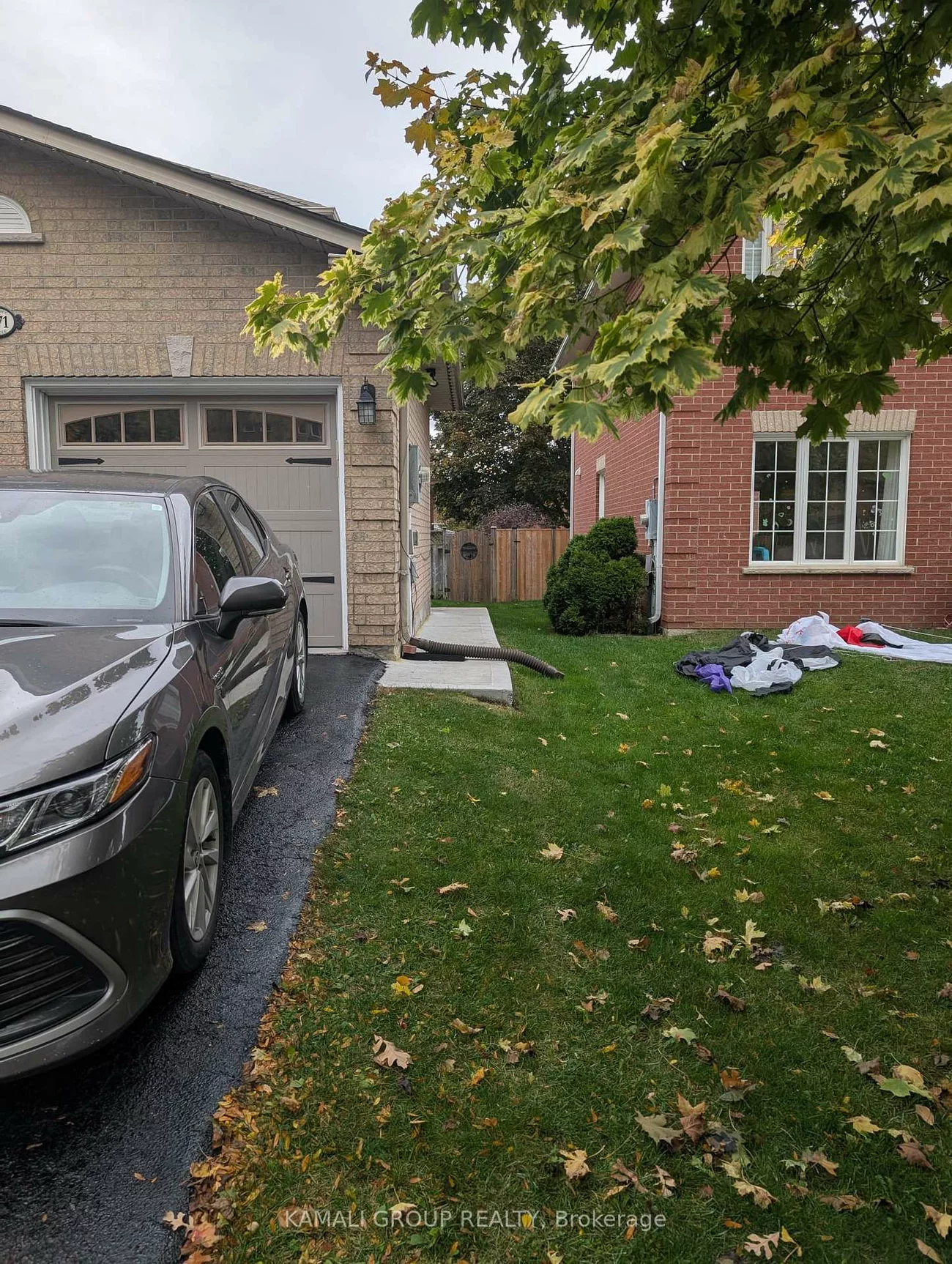 271, Rhodes, Glenway Estates, Newmarket