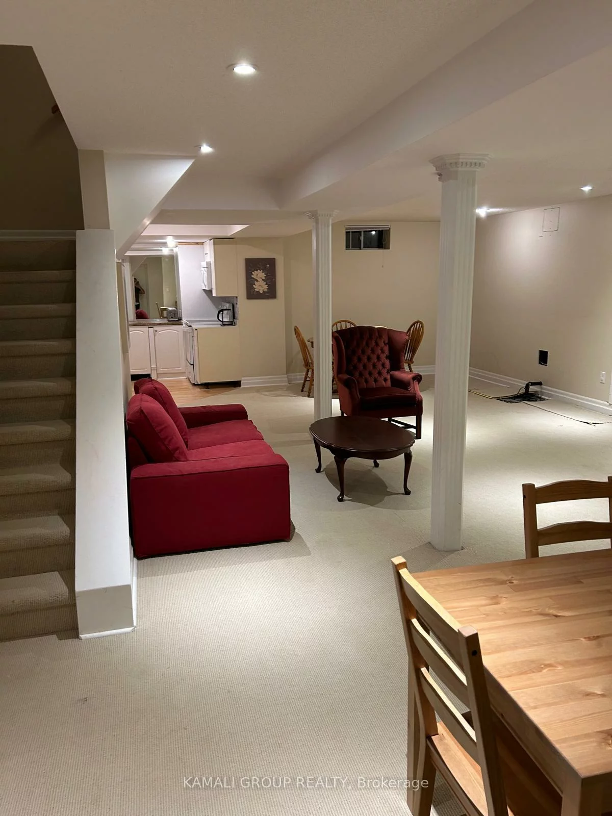 271, Rhodes, Glenway Estates, Newmarket