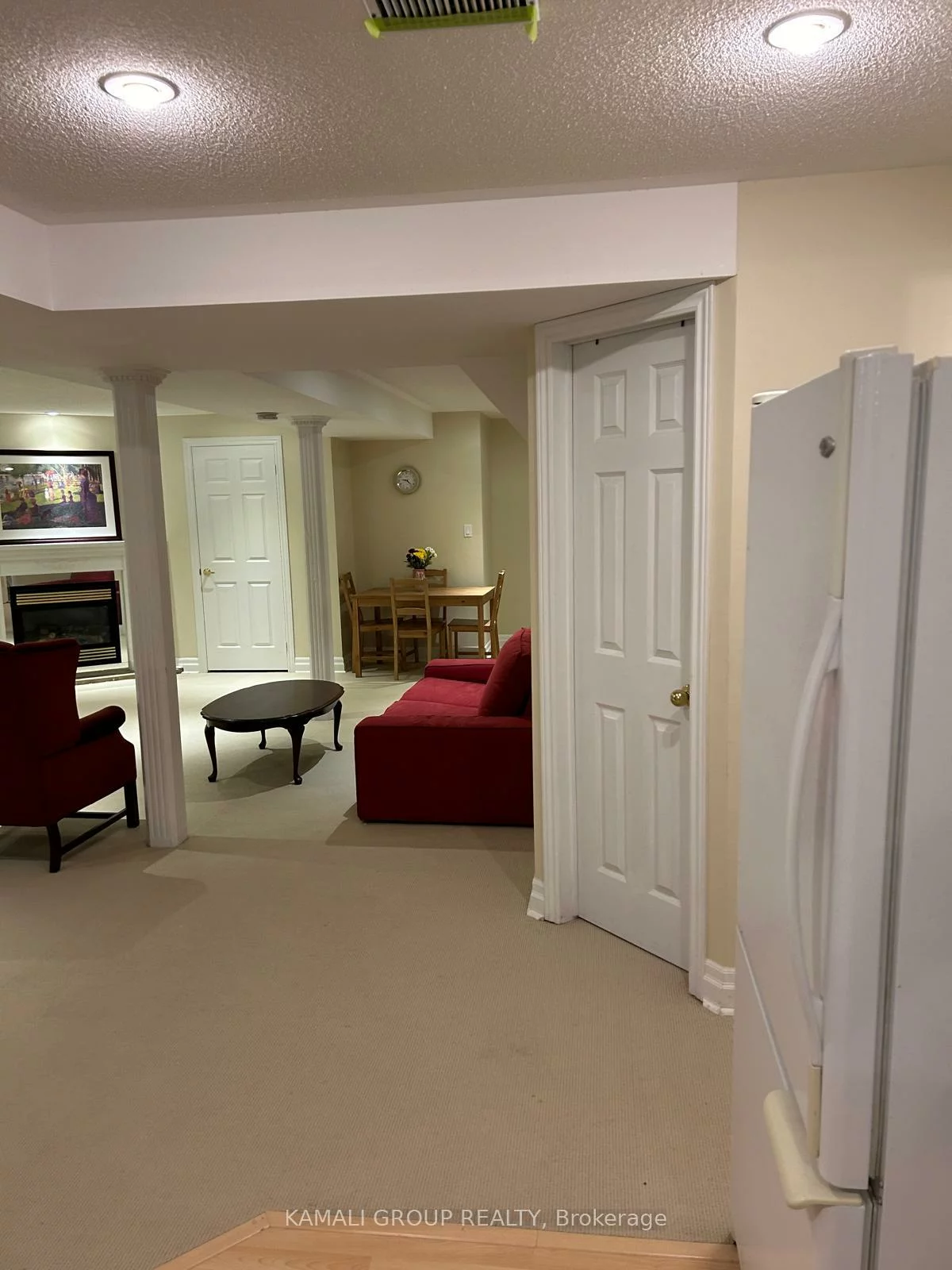 271, Rhodes, Glenway Estates, Newmarket