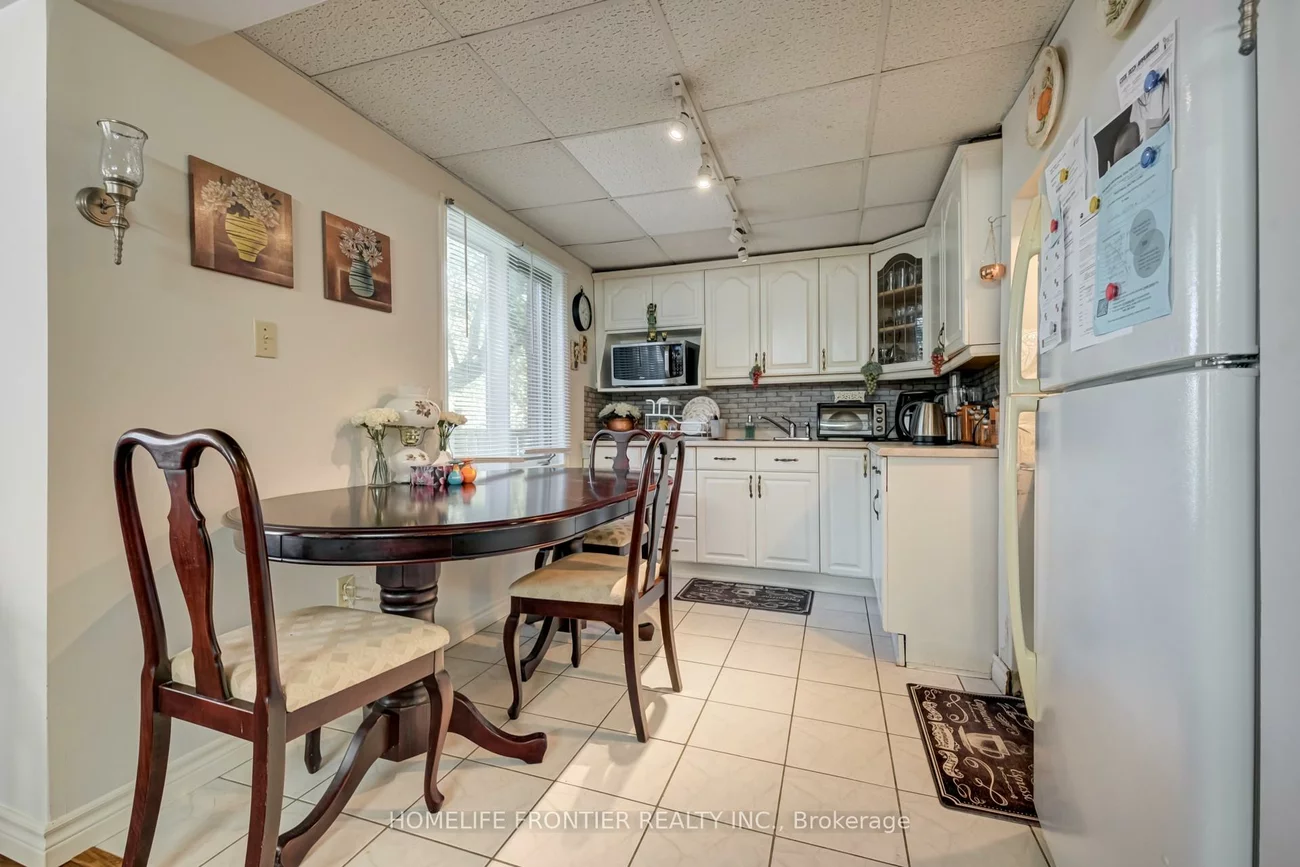 615, Sandford, Armitage, Newmarket