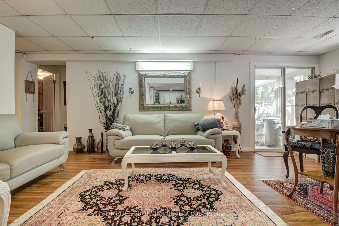 615, Sandford, Armitage, Newmarket