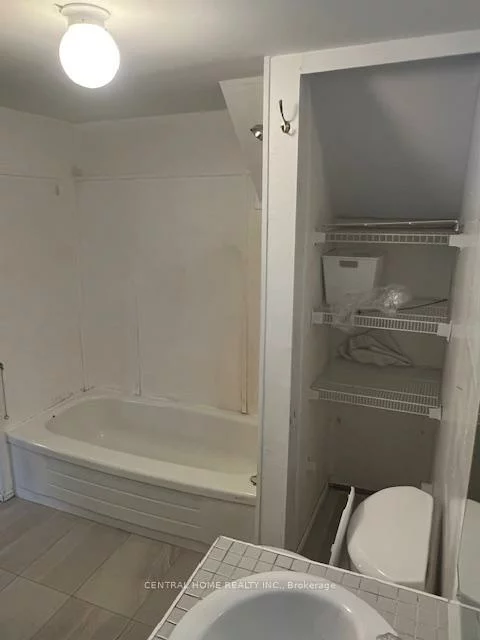 192, Silverbirch, Bristol-London, Newmarket