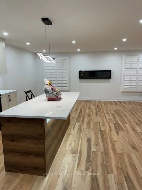 464, Sandford, Central Newmarket, Newmarket