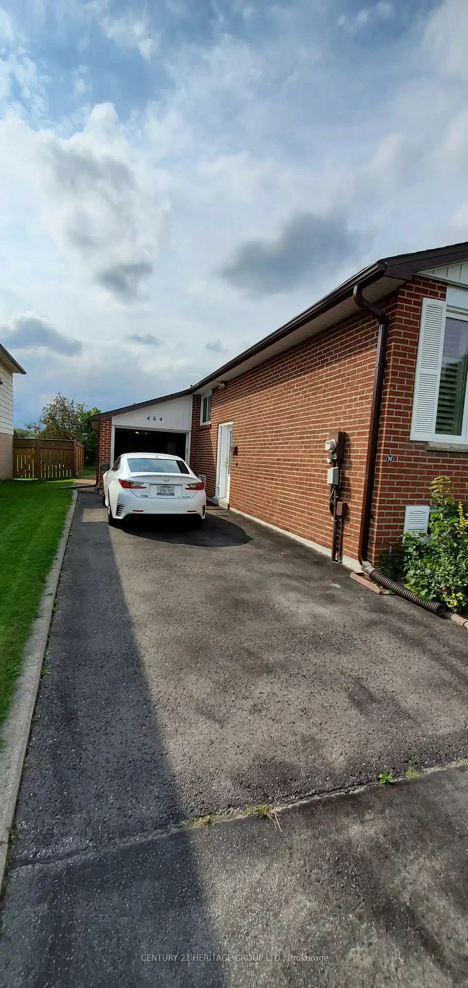 464, Sandford, Central Newmarket, Newmarket