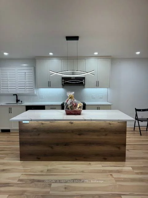 464, Sandford, Central Newmarket, Newmarket