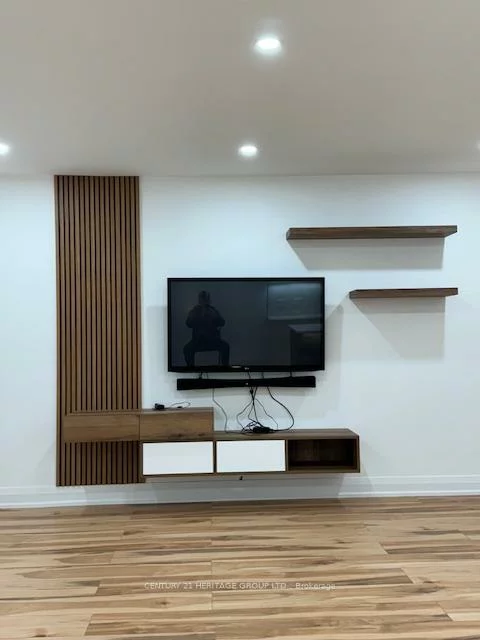 464, Sandford, Central Newmarket, Newmarket