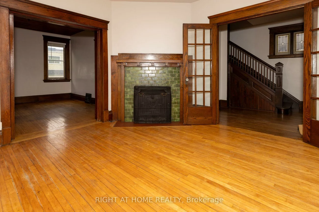 333, Millard, Central Newmarket, Newmarket