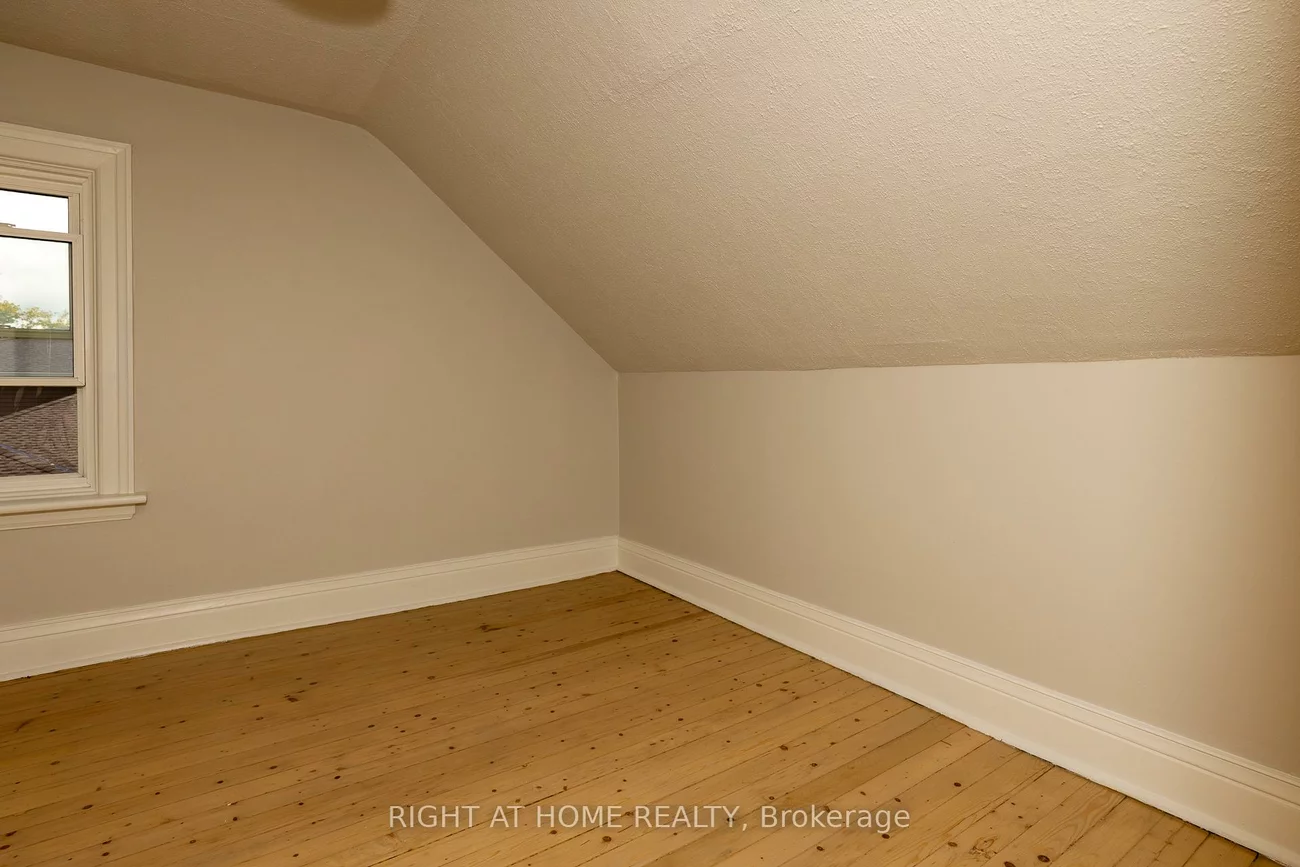 333, Millard, Central Newmarket, Newmarket