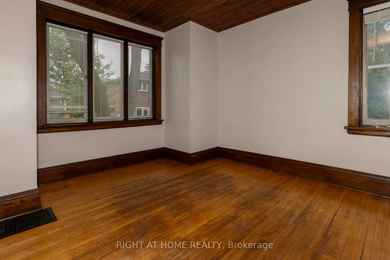 333, Millard, Central Newmarket, Newmarket