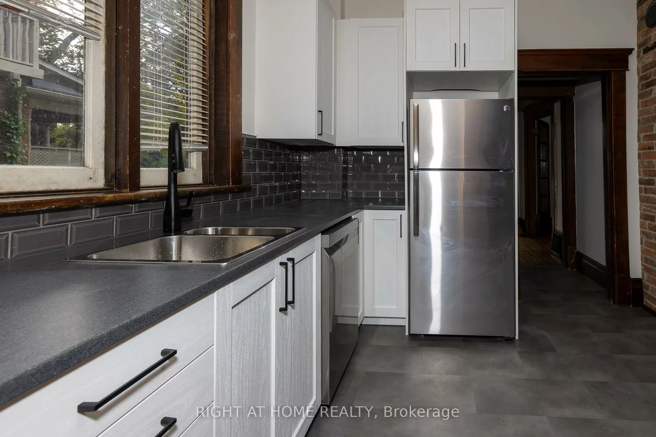 333, Millard, Central Newmarket, Newmarket